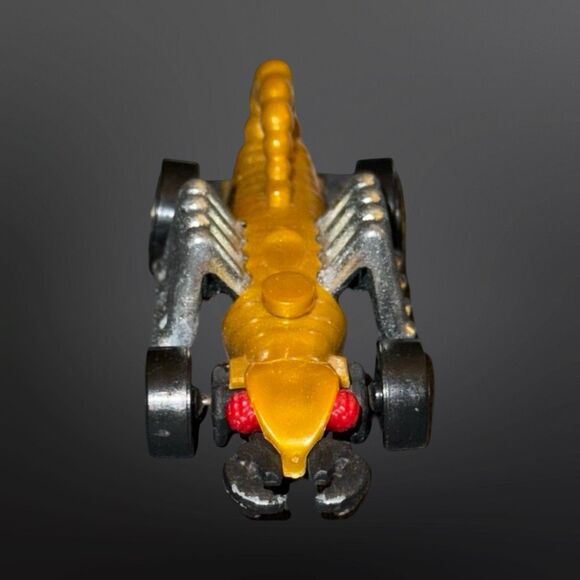 Vintage 1985 Hot Wheels Evil Weevil Gold Scorpion Die Cast Metal Plastic Car - Picture 2 of 8